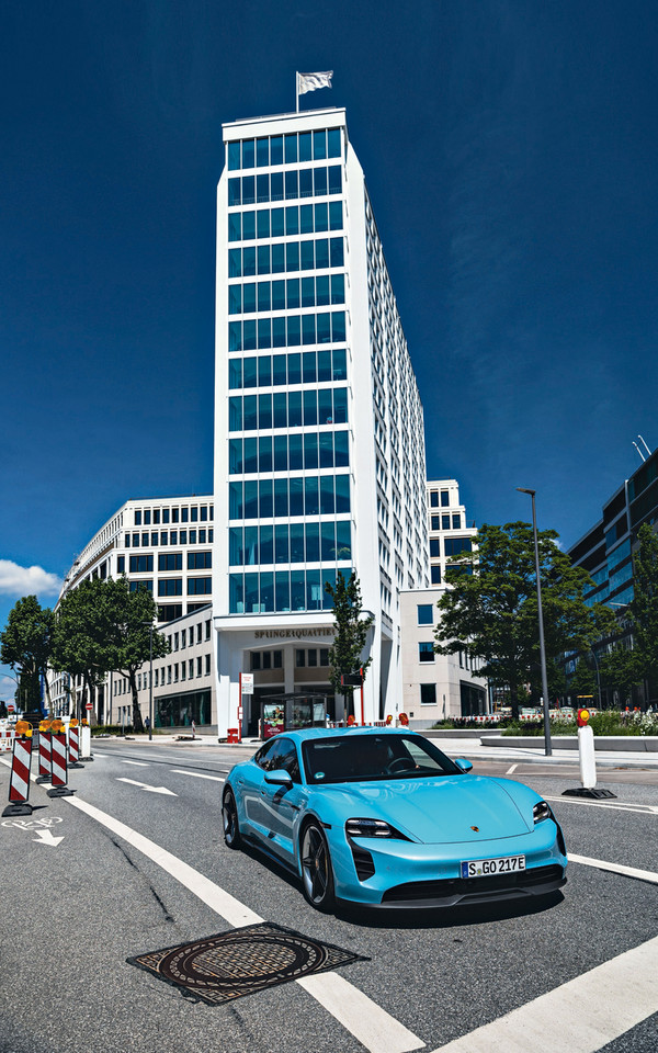 Porsche Taycan w podróży z Hamburga do Rzymu