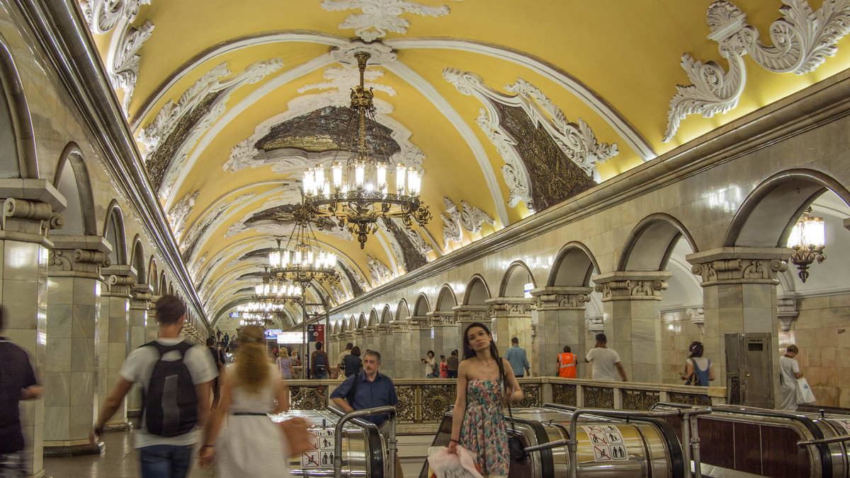 Metro w Moskwie. Najpiękniejsze stacje i ciekawostki