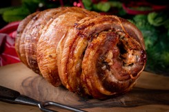 Pieczony, rolowany, nadziewany. Idealny boczek na Wielkanoc. Przepis z zeszytu babci