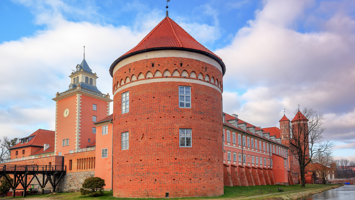 Polska Wenecja. W tym mieście kryje się jeden z piękniejszych zamków 