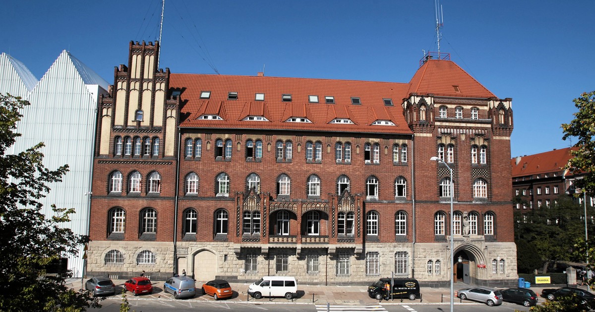 Szczecin: dobiega końca renowacja zabytkowego gmachu policji - Wiadomości