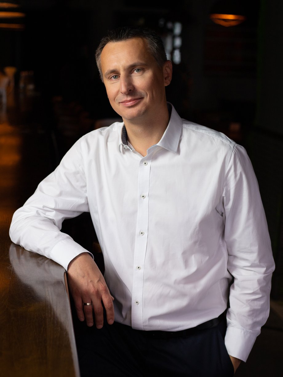 Szymon Fałkowski, Country Manager WGS