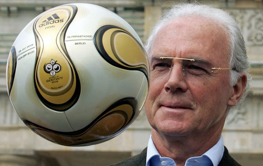 Franz Beckenbauer przeszedł operację. Cesarz wciąż przebywa w szpitalu