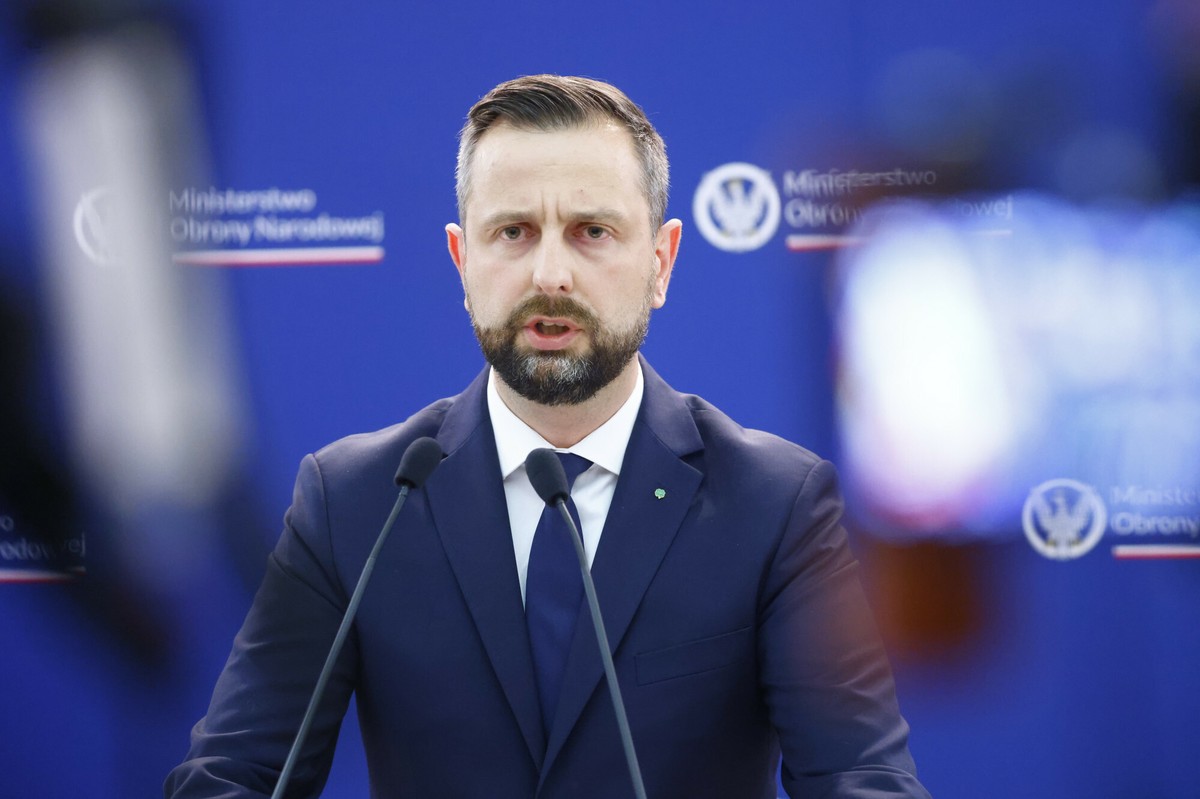 Szef MON zabrał głos po wybuchu w Osinach. "Nie należy wykluczyć dywersji"