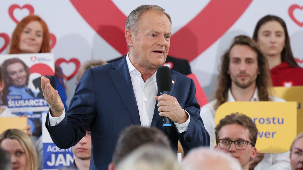 Donald Tusk rozwinął skrót "ZP". Wymowna reakcja sali