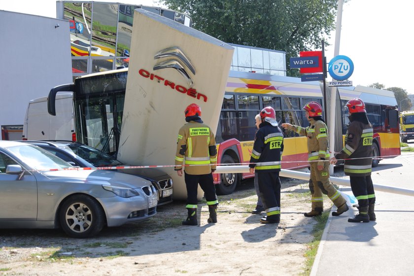 Łódź. Kierowca autobusu MPK zasłabł w czasie jazdy