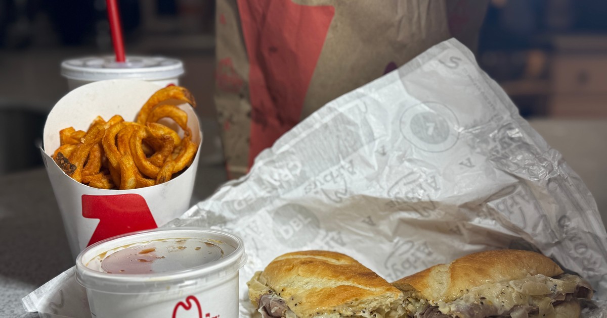 I tried Arby's new 'Top Chef'-approved French Dip Royale sandwich. It ...