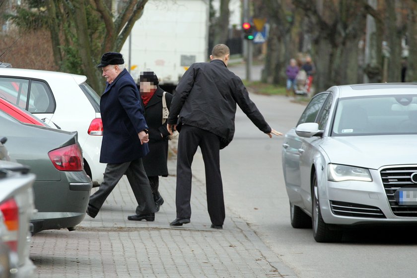 Lech Wałęsa pomaga ubogim