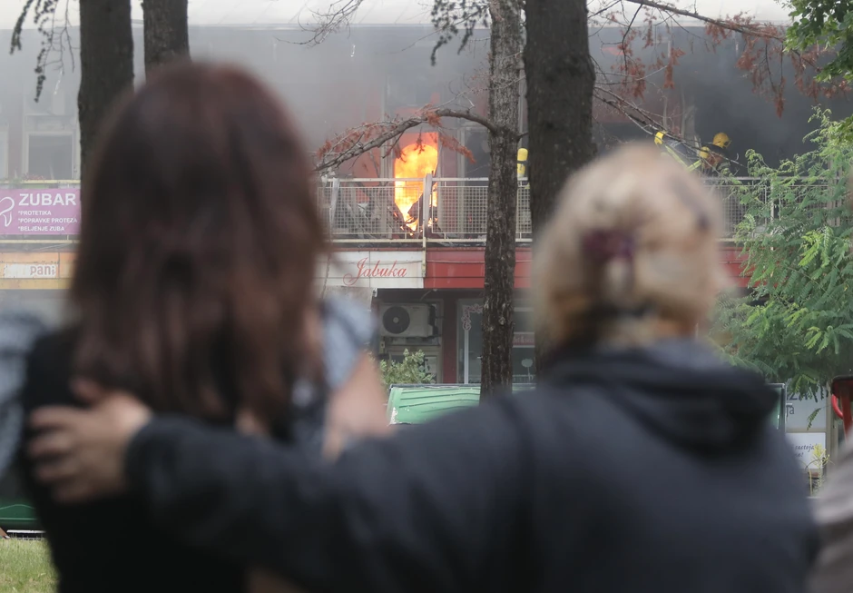 Požar u bloku 45