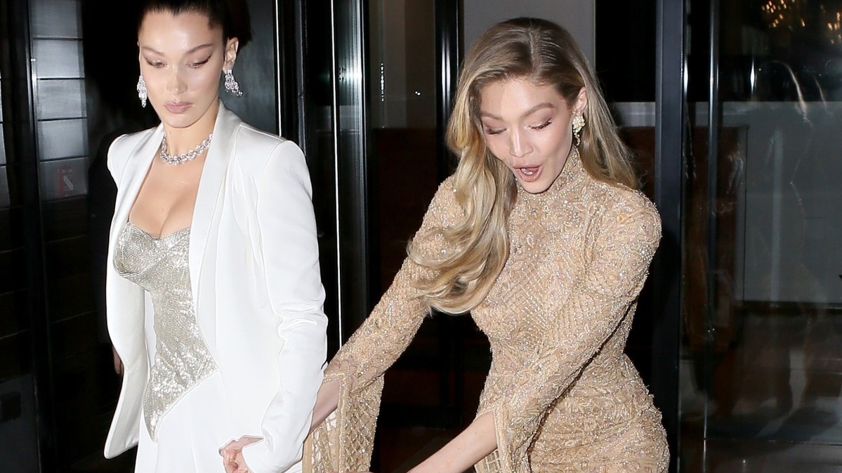 Veľkolepá udalosť v slávnej rodine! na fotografii: Bella Hadid, Gigi Hadid  udeľovanie cien Glamour Awards, 2017