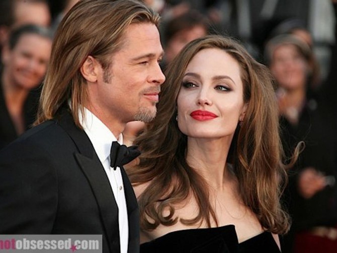 31547_20120813084507Brad-Pitt-and-Angelina-Jolie