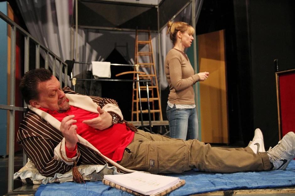 Glavne uloge: Dragan Vujić i Mina Lazarević