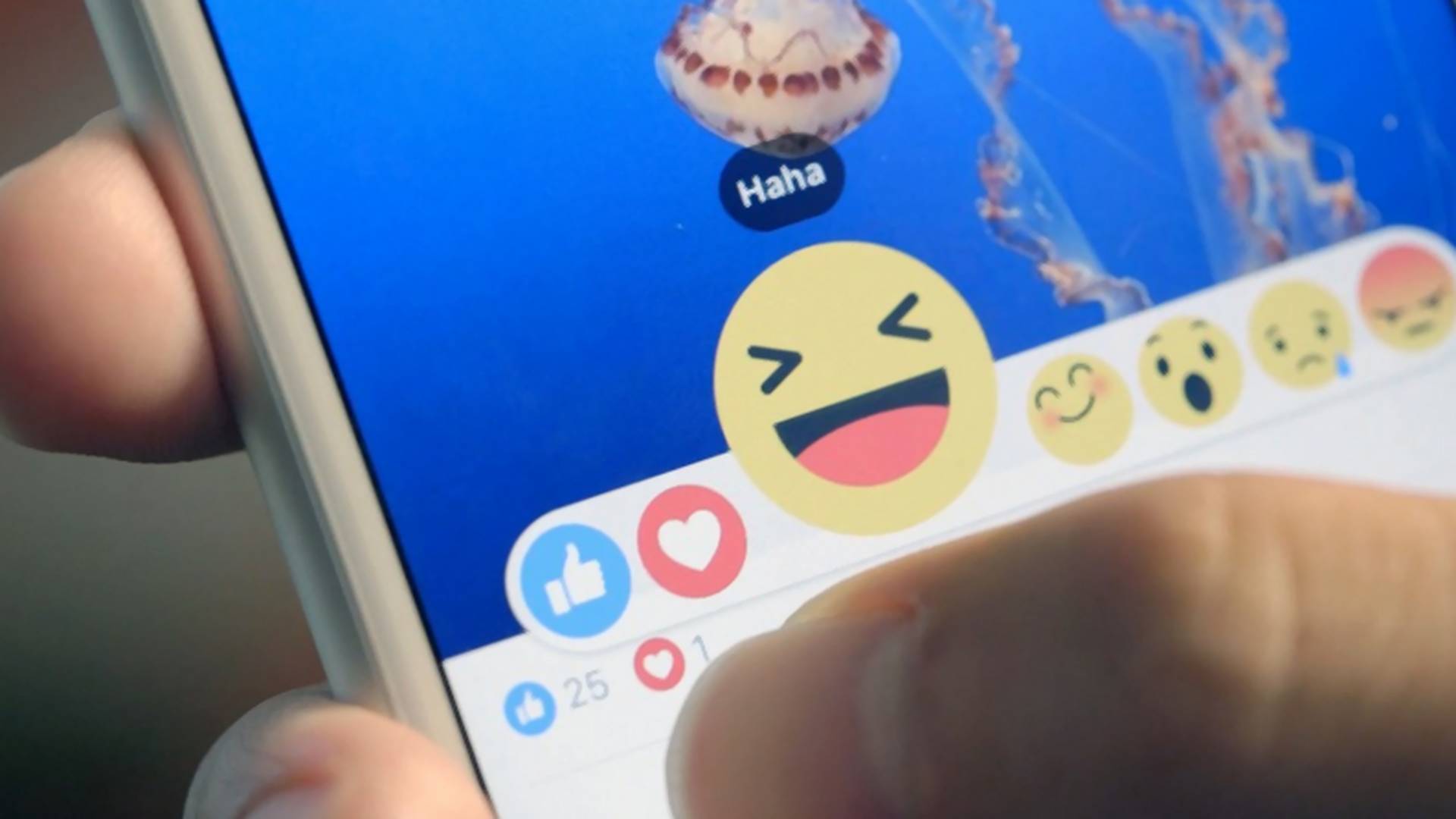 Nowe emocje na Facebooku. Teraz możesz nie tylko wirtualnie "lubić", ale i "smucić się" czy "złościć"