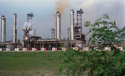 nawozowy dylemat brukseli. walczy z rosją i wkurza rolników