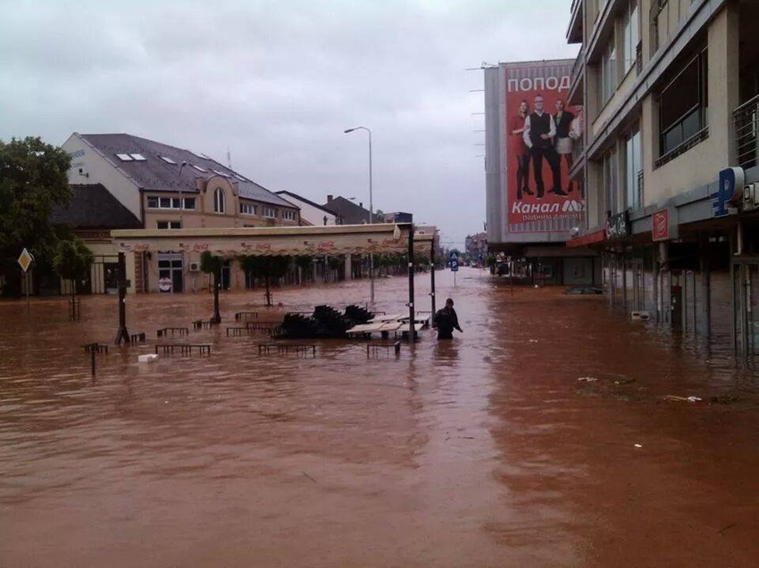 Katastofalne poplave alarmirale su ceo region