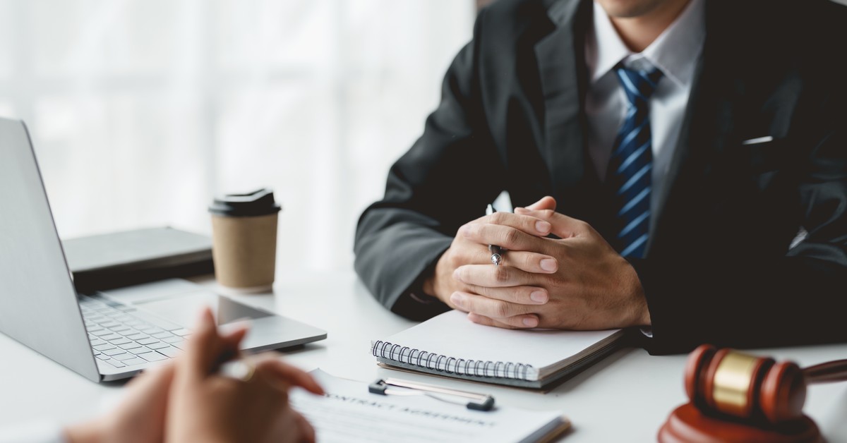 Edukacja prawna i obywatelska - lekcja na całe życie. Prawo wkracza do szkolnej ławki