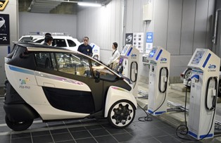 Elektryczna rewolucja w Tokio. Toyota testuje miejski samochód i-Road