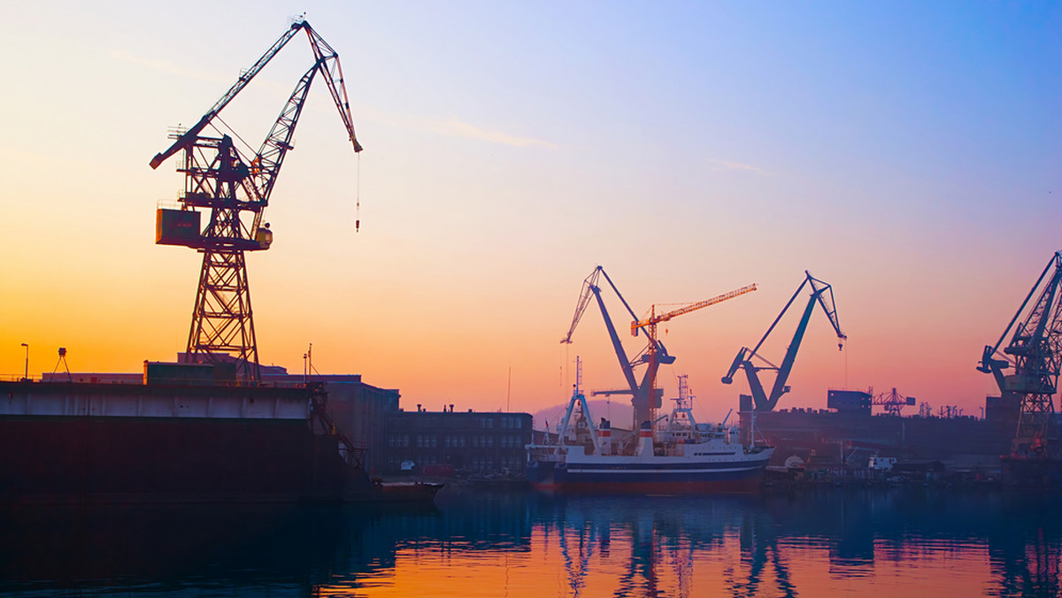 1 stycznia 2017 r. zacznie obowiązywać Ustawa o aktywizacji przemysłu okrętowego i przemysłów komplementarnych, której celem jest stworzenie dogodniejszych warunków dla rozwoju przemysłu stoczniowego. M.in. w życie wejdą przepisy dot. zerowej stawki VAT.