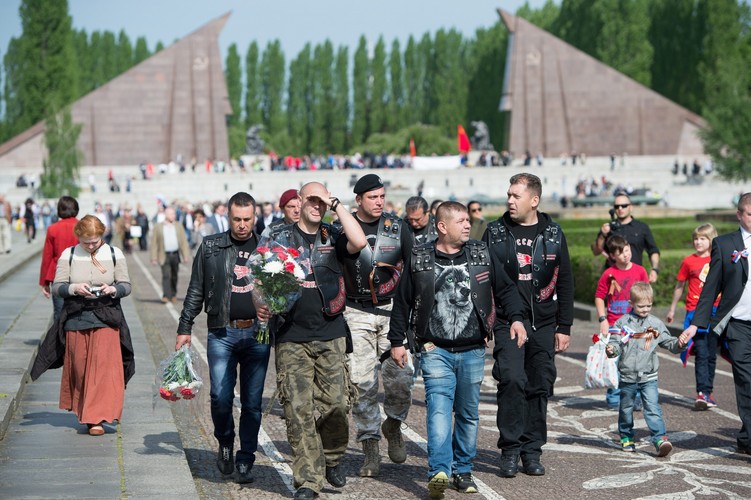 'Nocne Wilki' w Berlinie