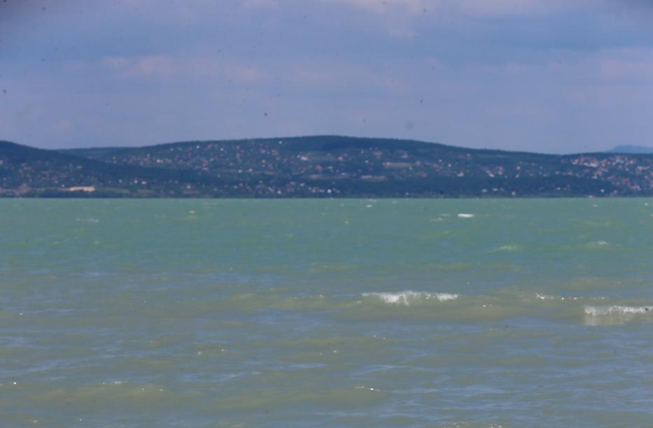 Nehezen fogunk tudni Balatonboglárnál csobbani/ Fotó: RAS-archív