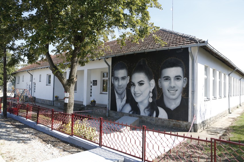 Mutal posvećen Daliboru, Kristini i Milanu 