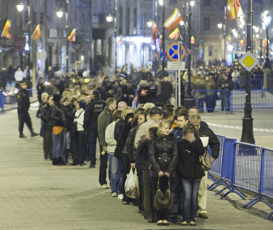 WARSZAWA KATASTROFA PAŁAC PREZYDENCKI KOLEJKA