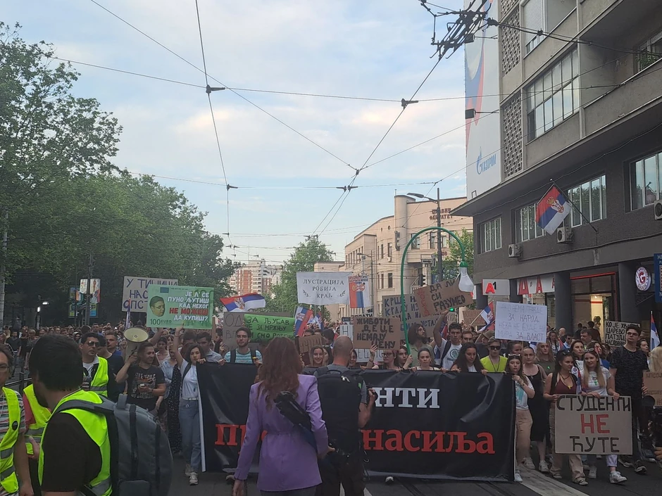 Transparent na početku kolone