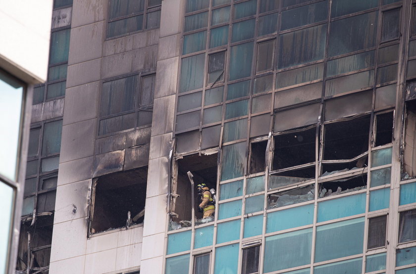 Fire at apartment building in Ulsan