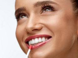 Modny makijaż na wiosnę 2017. Zrobisz go bez większego wysiłku