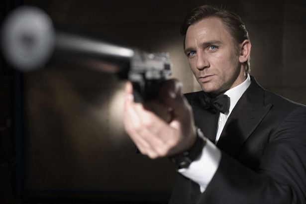 James Bond – kobiety, martini i... śpiew