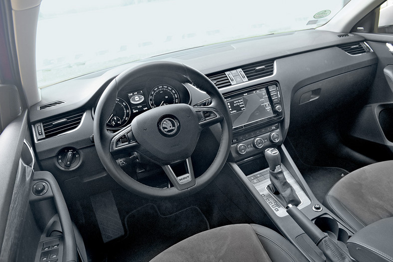Uterenowione kombi - Seat Leon X-Perience kontra Skoda Octavia Scout i Volkswagen Golf Alltrack