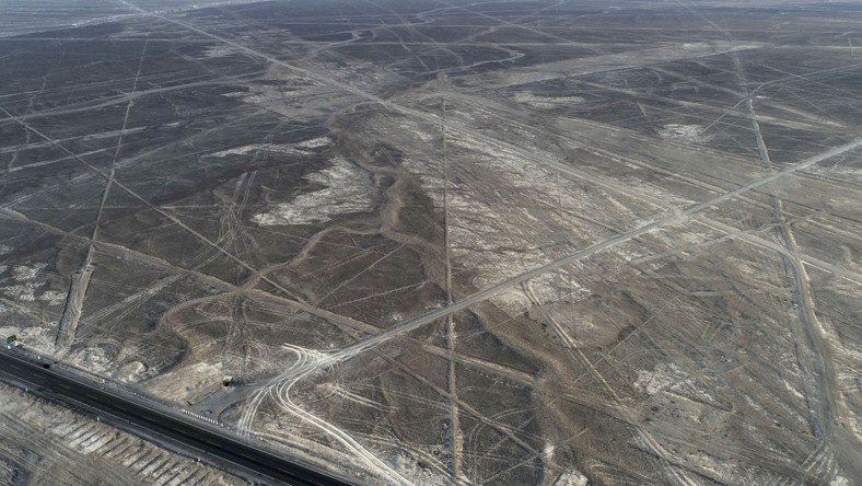 Rysunki Z Nazca Zniszczone Samochodem Podroze
