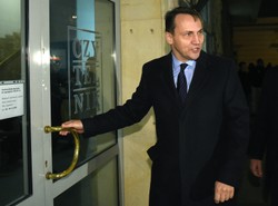 Sikorski wystąpi o pieniądze, by zabezpieczyć PKW na przyszłoroczne wybory