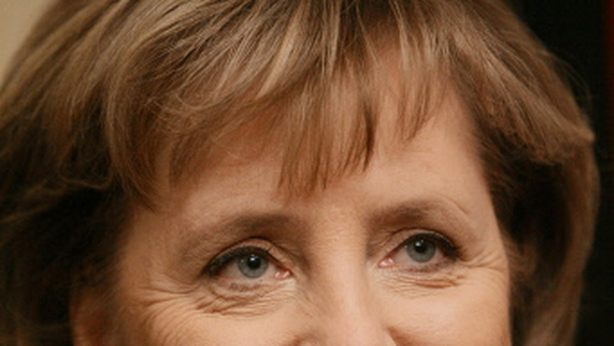 Przedstawiciele niemieckiego rządu zaprzeczyli, jakoby kanclerz Angela Merkel miała powiedzieć prezydentowi Francji Nicolasowi Sarkozy'emu, że Berlin planuje likwidację obozów Romów.