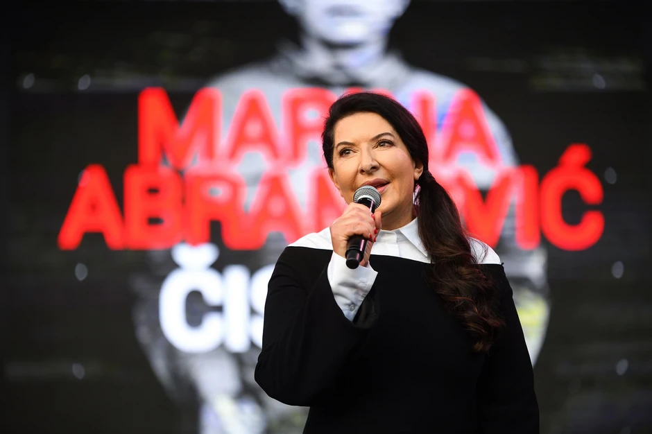 Marina Abramovič na javnom predavanju 