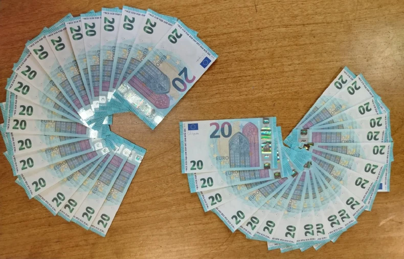 Falsifikovani evri u poštanskoj pošiljci