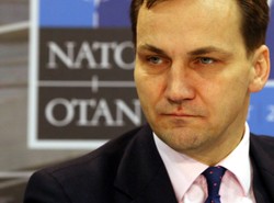 Sikorski powalczy o zniesienie wiz do Kanady