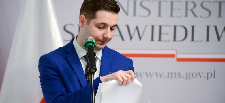 Jeśli UEFA ukarze Legię za oprawę o powstaniu, kibice chcą zbierać pieniądze na grzywnę. Dorzuci się nawet Patryk Jaki