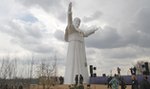 Najwyższy pomnik papieża stoi w Częstochowie! Ma...