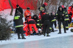 Stawką był litr wódki? Nie żyją mężczyźni, pod którymi załamał się lód
