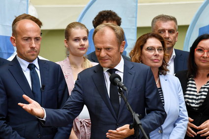 Donald Tusk: PiS chwali się inwestycjami ze środków europejskich. Stocznie w Szczecinie mogą być odbudowane