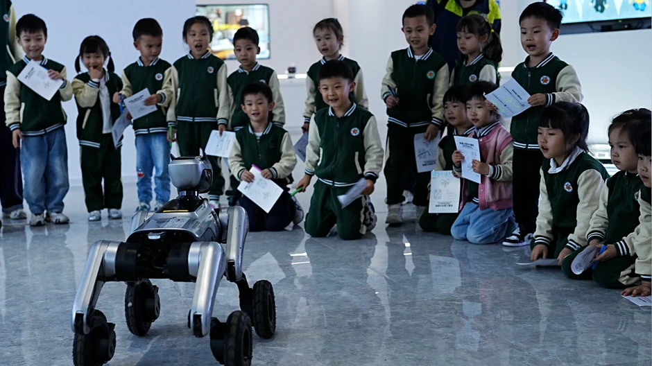 Kina ima najveći broj industrijskih robota u fabrikama | Foto: BBC