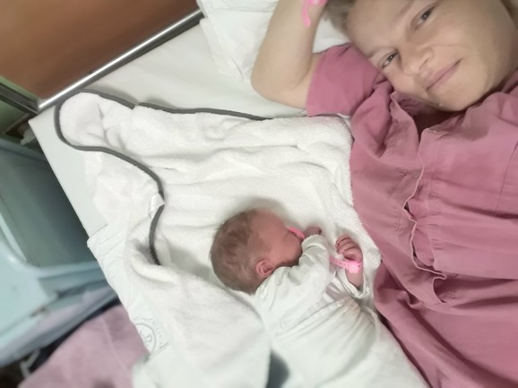 Aleksandra Zivkovic sa cerkom Helenom