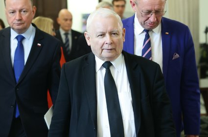 Jarosław Kaczyński w potrzasku. W PiS problemy