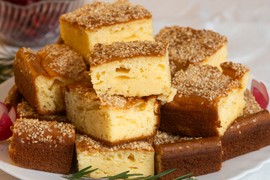 Brza pita sa sirom BEZ KORA: Meka je i izdašna, a po ovom receptu mogu da je naprave i početnici u kuhinji