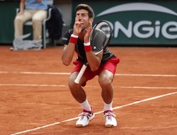 Kolejna sensacja na French Open. Cecchinato odesłał Djokovica do domu