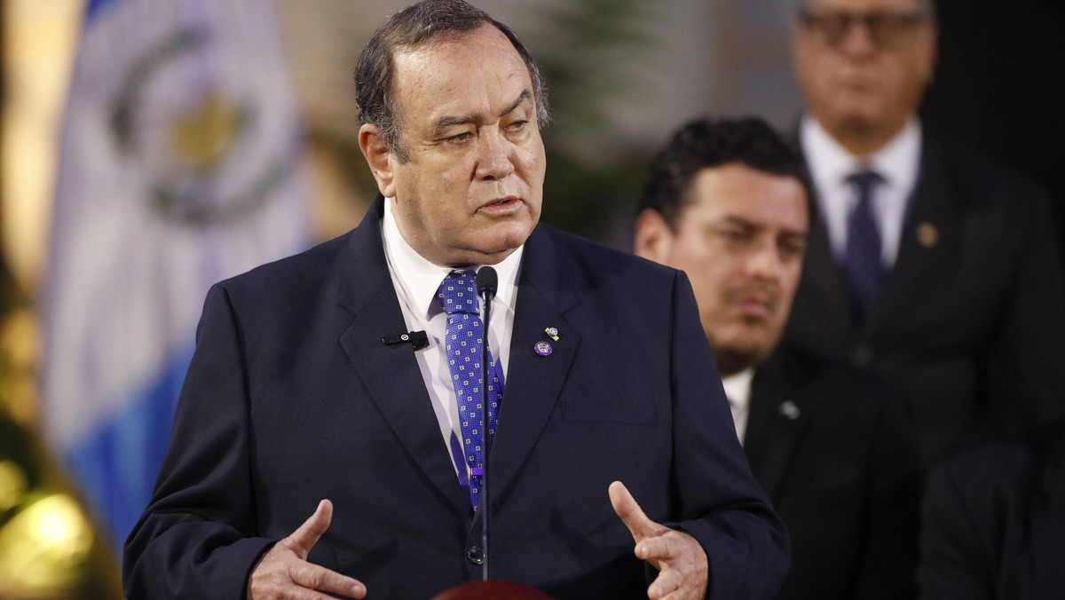 Chaos w Gwatemali. Ustępujący prezydent nie chce oddać władzy