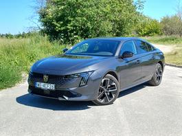 Peugeot 508 Hybrid. Mocno sportowa stylistyka to nie jedyny atut francuskiego modelu