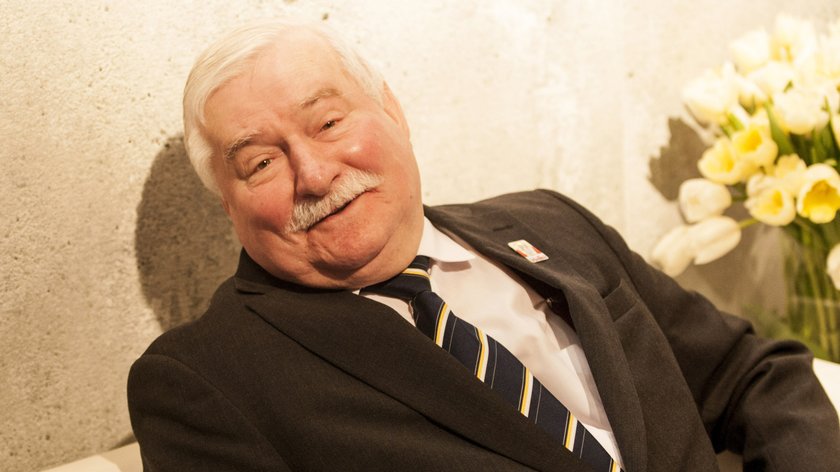 Wałęsa o uchodźcach: to problem. Mogą chcieć ścinać głowy!