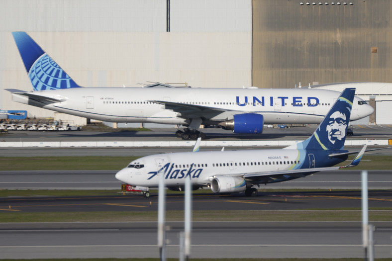 United Airlines masowo odwołuje loty